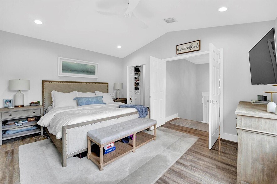 Building Photo - 1546 Yellowheart Way