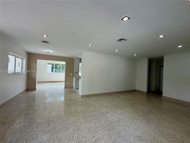 Building Photo - 8235 SW 62nd Pl