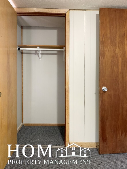 Building Photo - 108 Malin St