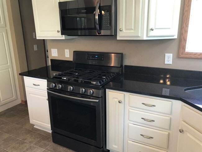 Building Photo - 19325 Harmony Avenue, Rogers, MN, 55374