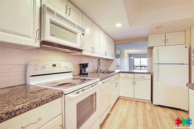 Building Photo - 1036 US-1
