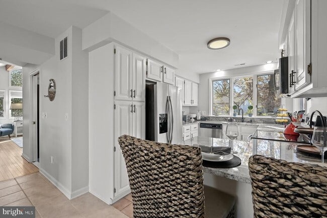 Building Photo - 4706 Frederick Ave