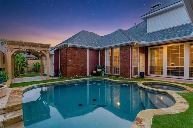 Building Photo - 4404 Hollow Oak Dr