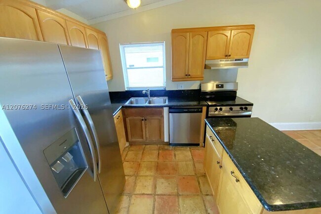 Building Photo - 10656 Shady Pond Ln
