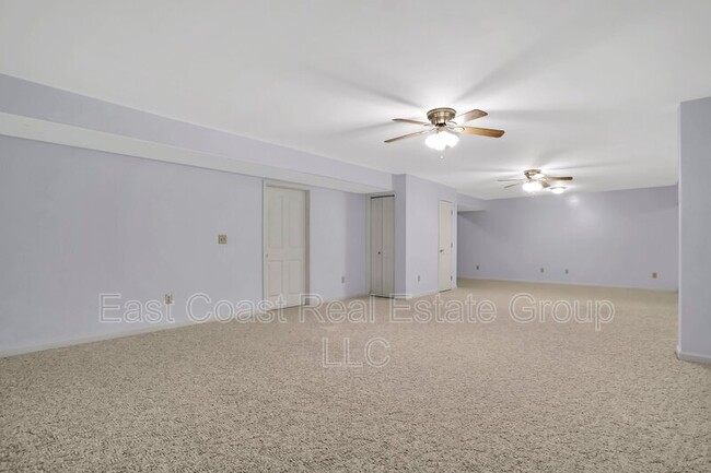 Building Photo - 184 Larkspur Ln