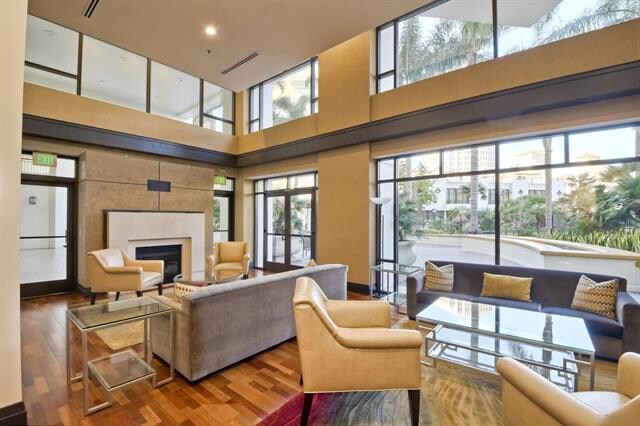 Building Photo - 700 W Harbor Dr