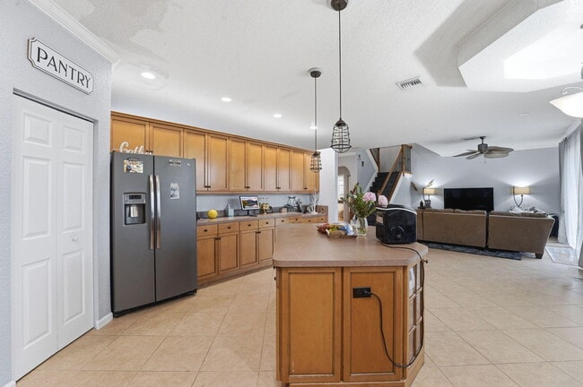 Building Photo - 2753 Misty Oaks Cir