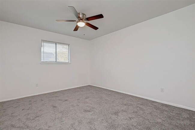 Building Photo - 5503 Lynngate Dr