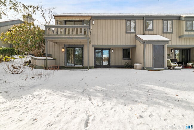 Building Photo - 304 Heritage Vlg