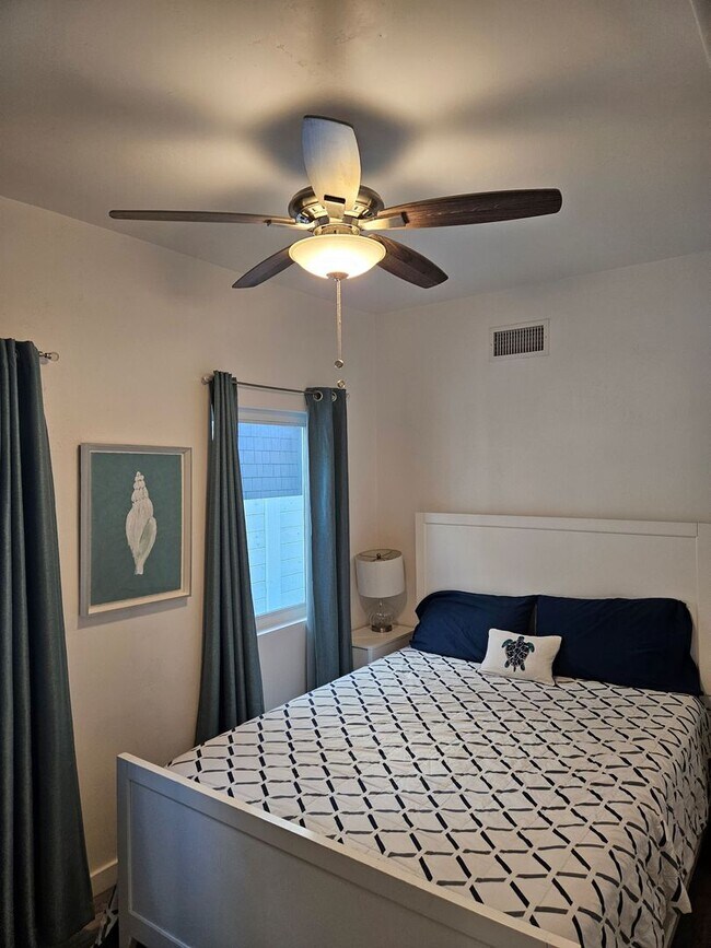 Building Photo - 540 Orange Ave