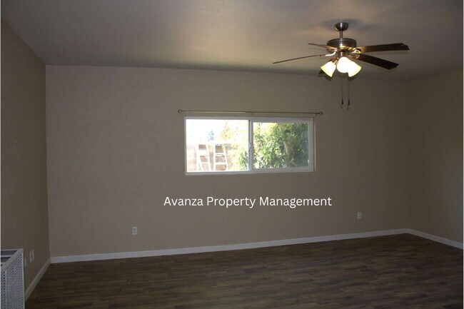 Building Photo - 1 Year Lease 1 Bed  1 Bath  Rent: $850 +$100 (All utilities included) Deposit: $1,500 Available: ...