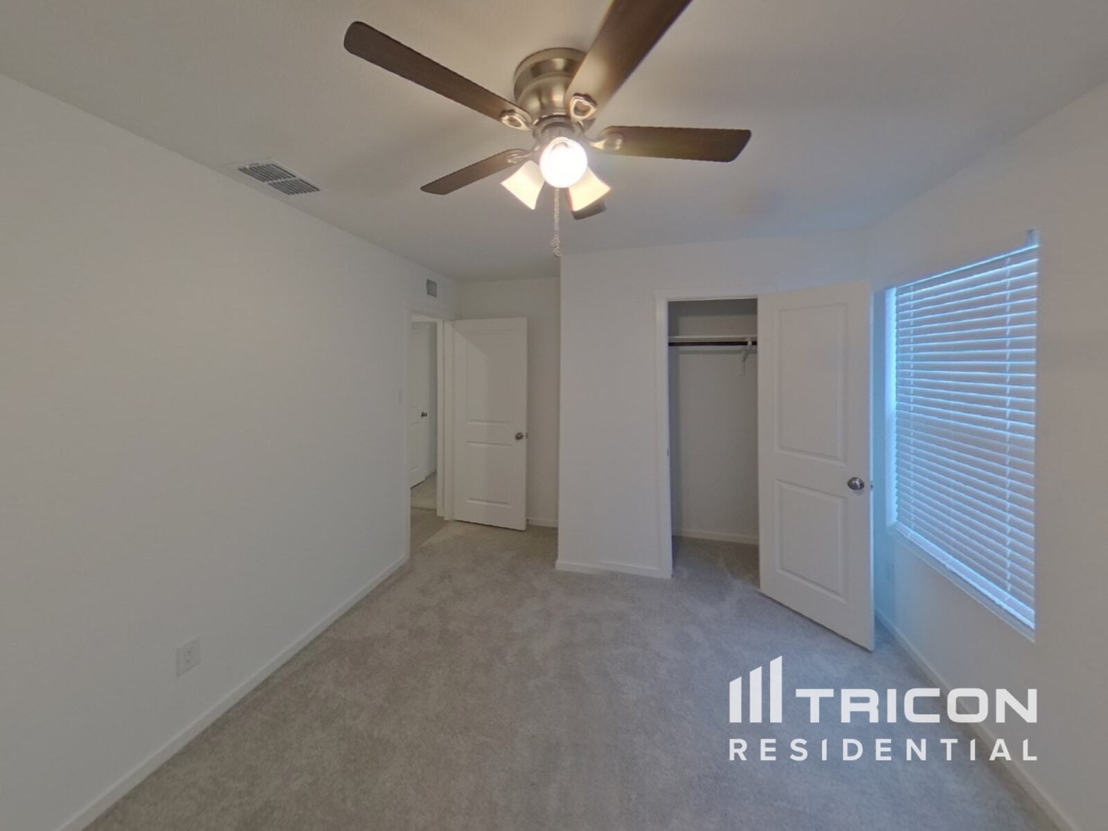 Building Photo - 811 Ponderosa Ln
