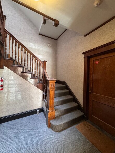 Primary Photo - 6 Radcliffe Rd
