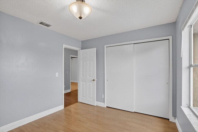 Building Photo - 14912 White Magnolia Ct