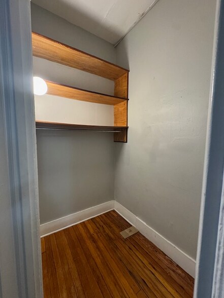 Building Photo - 542 Madison Ave