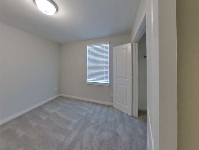 Building Photo - 22857 Terrazzo Dr