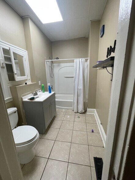 Building Photo - 2664 Nebraska Ave