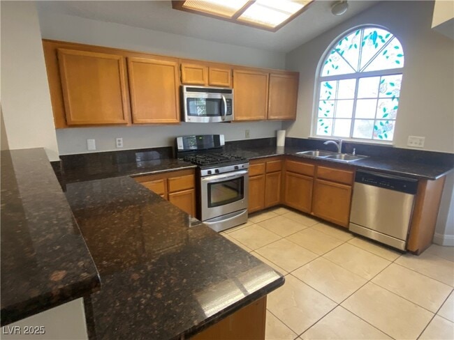 Building Photo - 2233 Placer Creek Ct