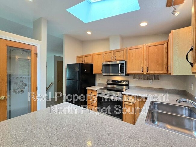 Building Photo - 1805 131st Dr NE