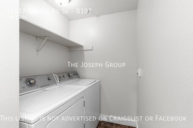 Building Photo - Beautifully Remodeled 2BD/2BA Condo in Mon...