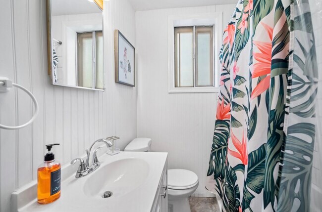 full bathroom with tub/shower - 5 N Newport Ave