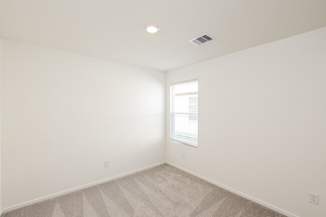 Building Photo - 10811 Bird Of Paradise Ln