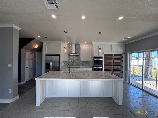 Building Photo - 701 Black Hills Trail