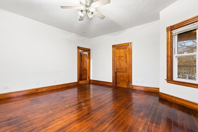 Building Photo - 64 Crapo St