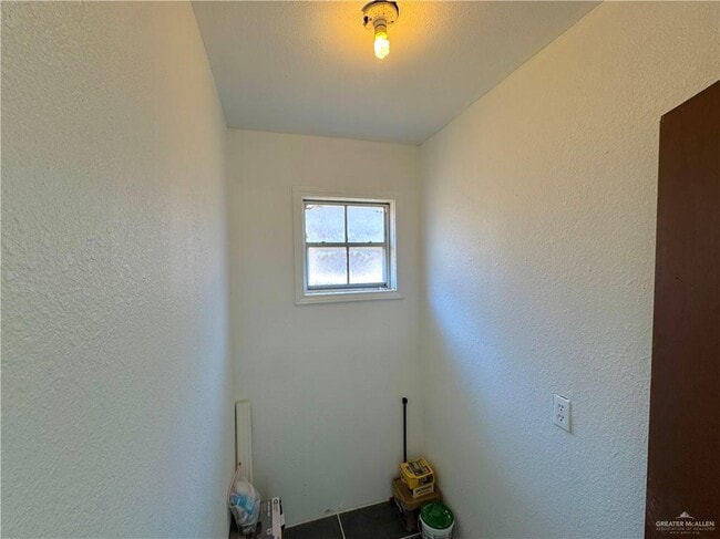 Building Photo - 3429 Katrina Ave