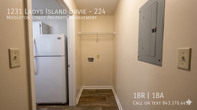 Building Photo - 1231 Ladys Island Dr