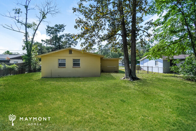 Building Photo - 10903 Bonnelly Dr