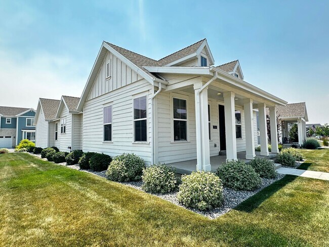 Building Photo - Amazing Home Available in the Heart of Highland UT!
