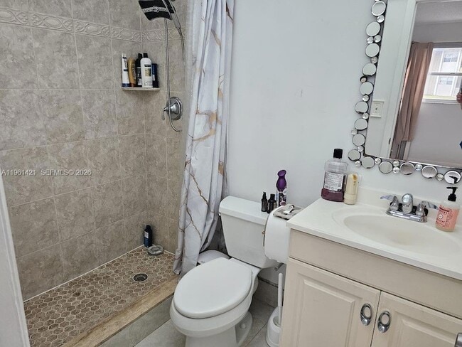 Building Photo - 8020 S Colony Cir