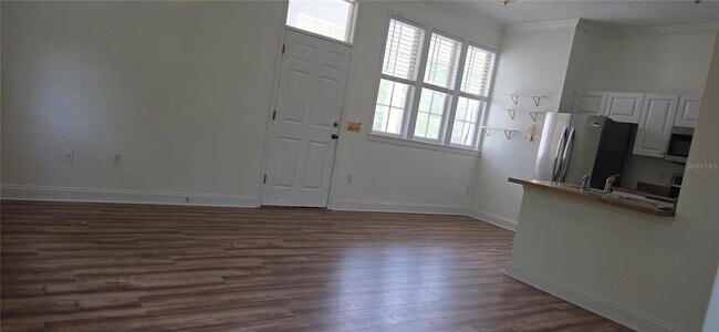 Building Photo - 5323 SW 91st Terrace