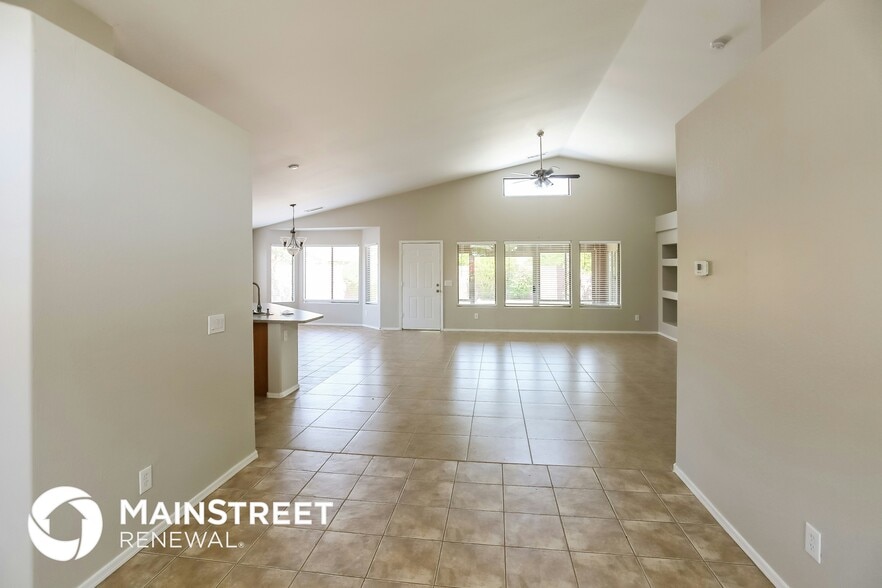 Building Photo - 8612 W Mohave St