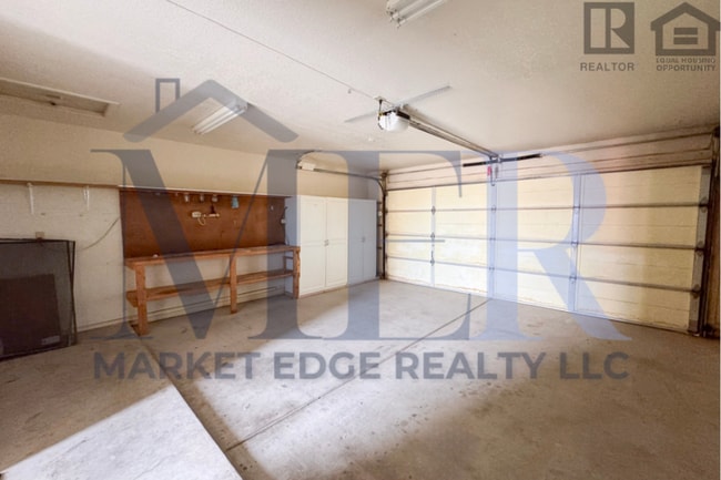 Building Photo - 2Bed/1.5Bath House in Arizona City! Ready for Immediate Move-In! -- RV GATE! NO HOA!