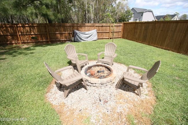 Building Photo - 837 Tuscarora Trl