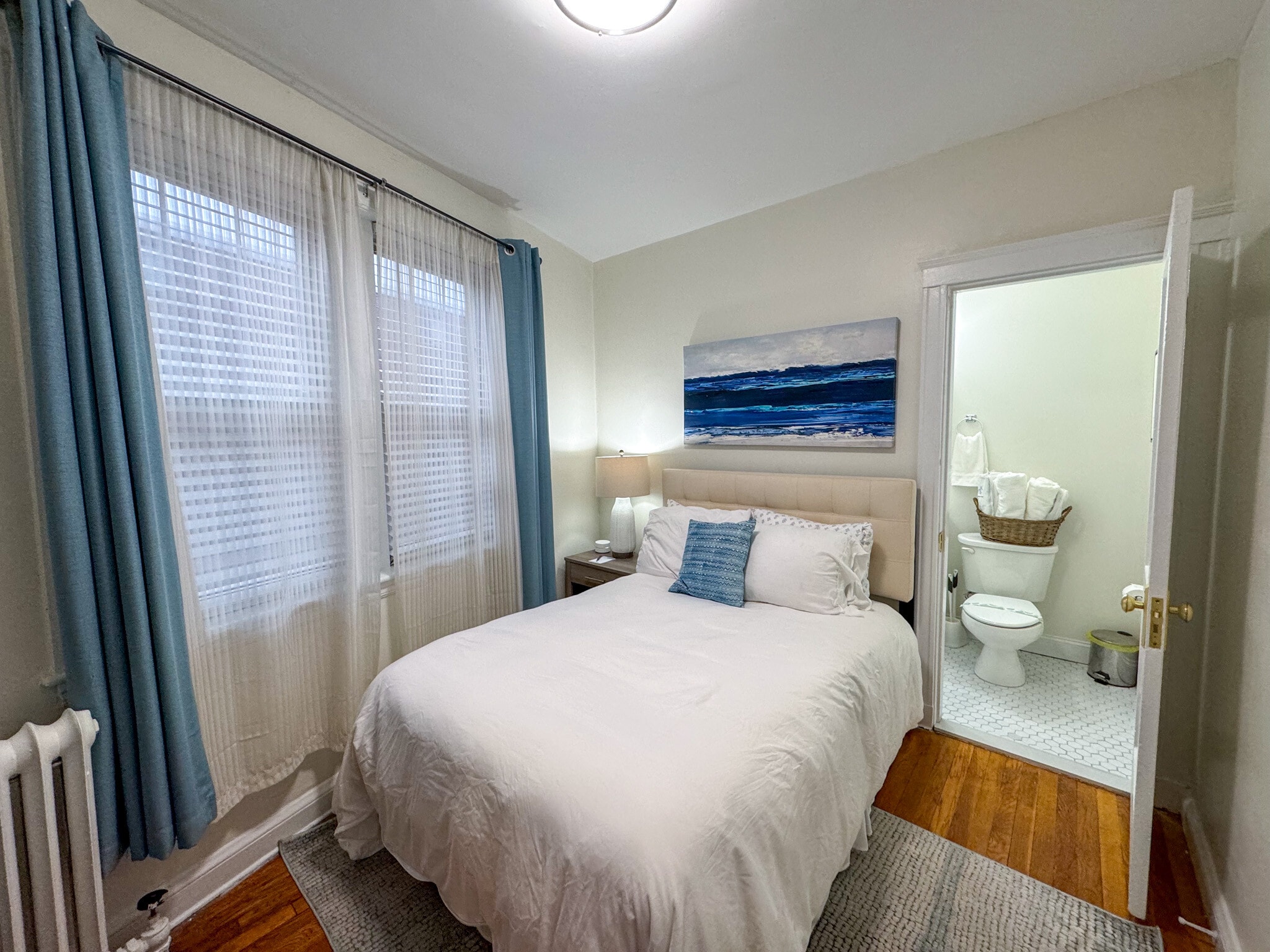 BEDROOM - 191 Kent St