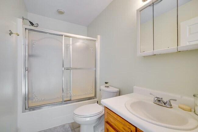 Building Photo - 109 Hawley Ave