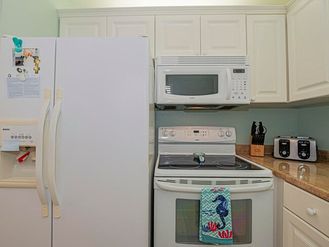 Building Photo - 5400 Jimmy Buffett Mem Hwy