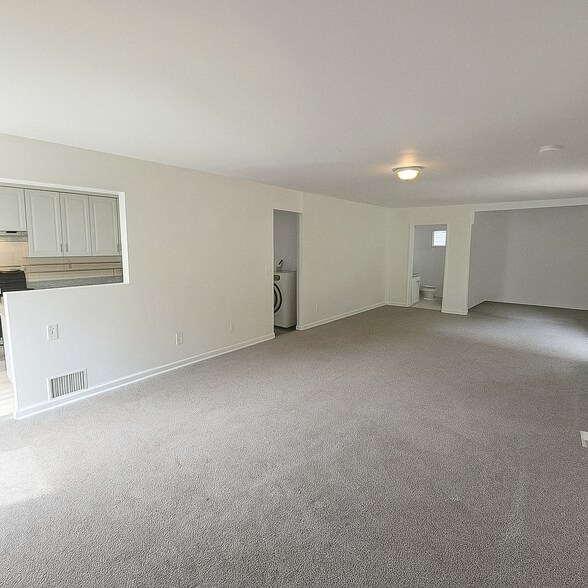 Building Photo - 1532 Harvest Ln