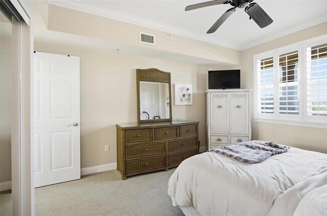 Building Photo - 60 Surfview Dr