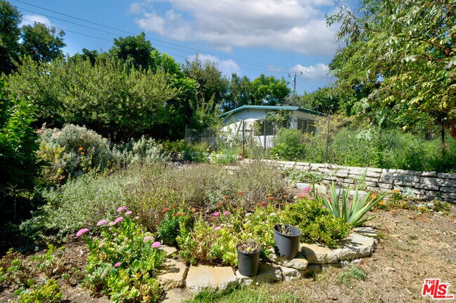 Building Photo - 6000 Philip Ave