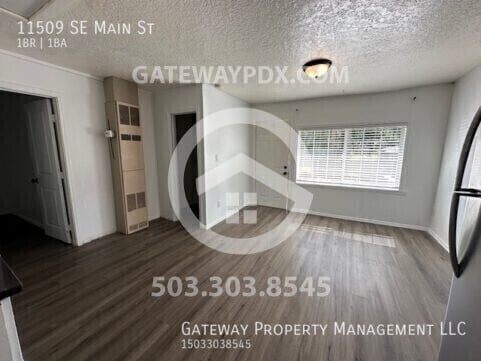 Building Photo - 11509 SE Main St