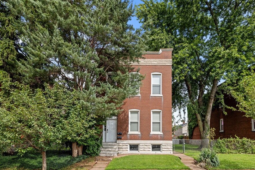 Primary Photo - 3432 Iowa Ave
