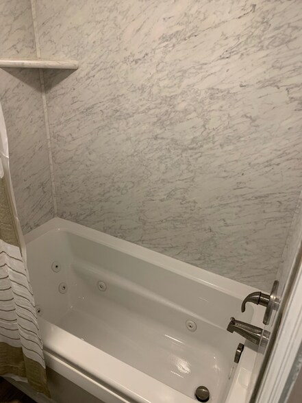 Building Photo - 7788 Pintail Dr