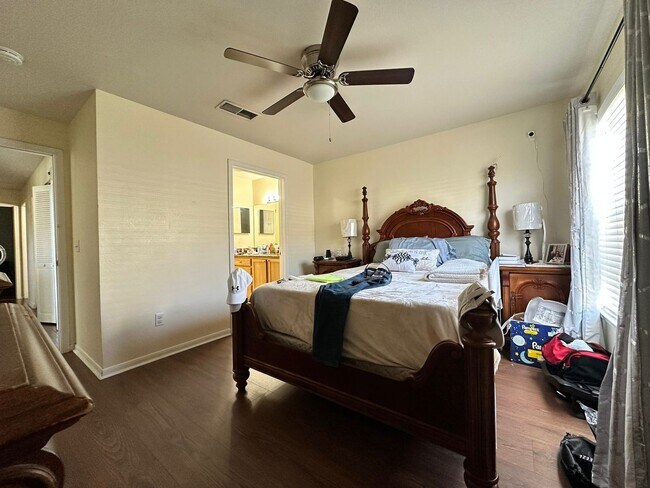 Building Photo - Central Park @ Lee Vista- Unit 2503