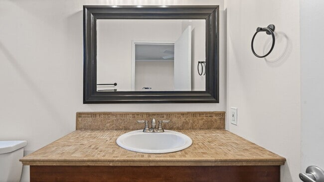 Building Photo - 1281 34th St