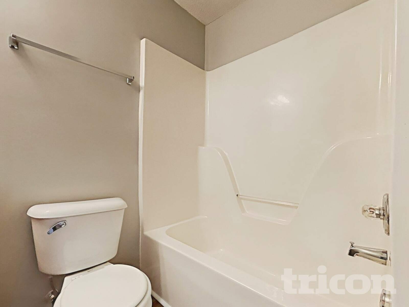 Building Photo - 3510 Cameo Ct