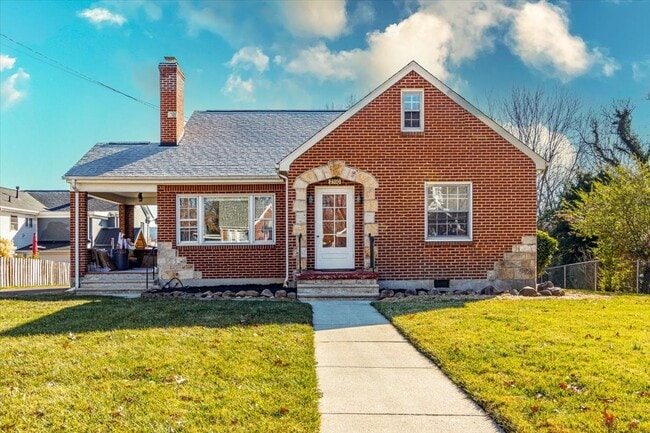 Building Photo - 2510 Tillett Rd SW